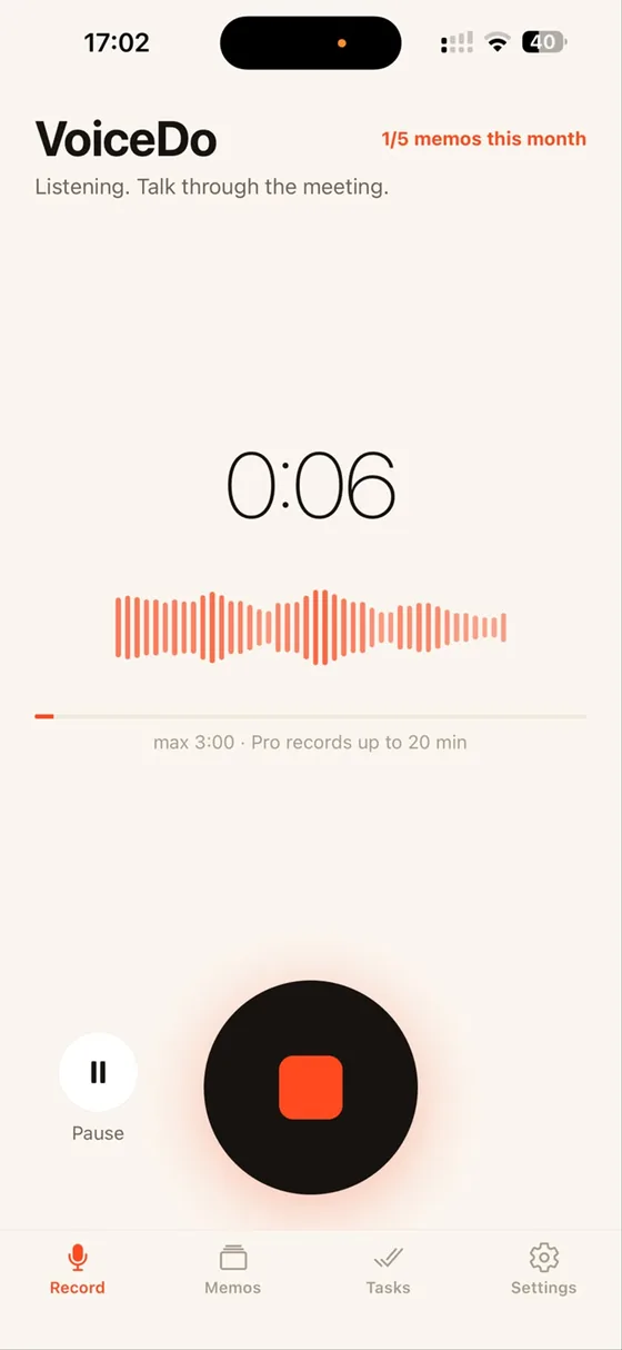 VoiceDo recording a memo, waveform in motion